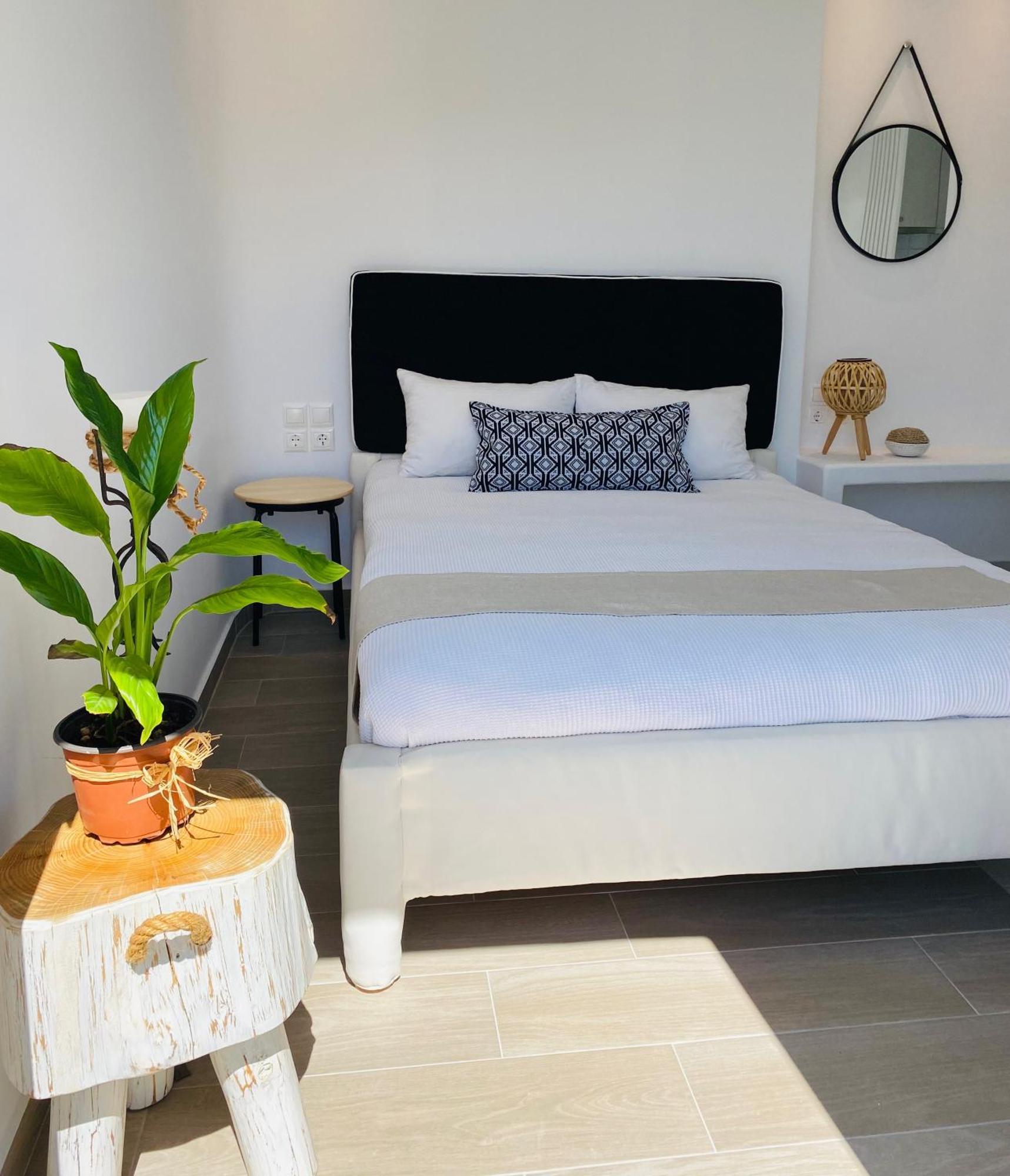 Tatiana Villa & Apartments Klouvas Extérieur photo