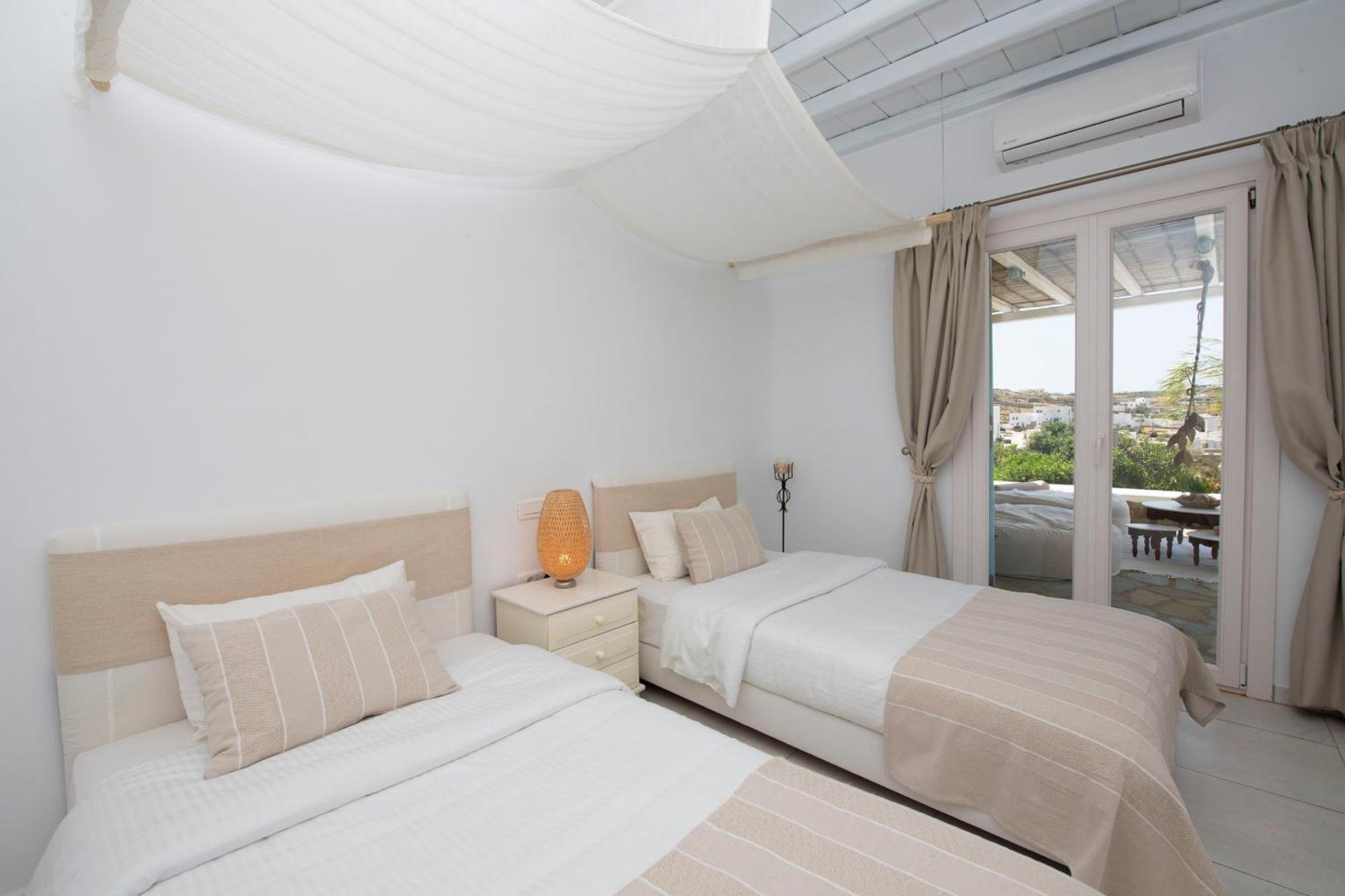 Tatiana Villa & Apartments Klouvas Extérieur photo