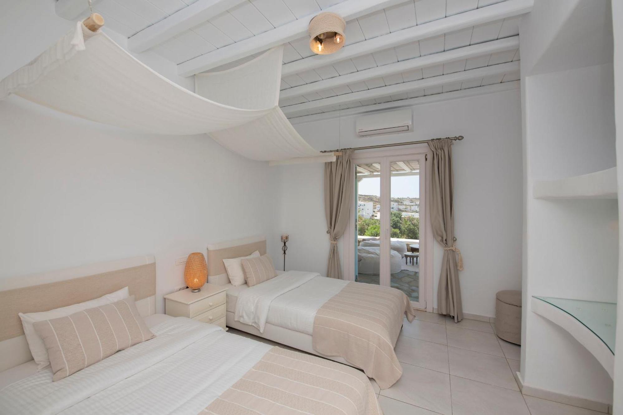 Tatiana Villa & Apartments Klouvas Extérieur photo